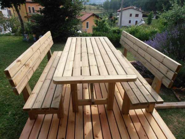 tavolo + panche con schienale CM 200  EURO 935 IVA COMPRESA